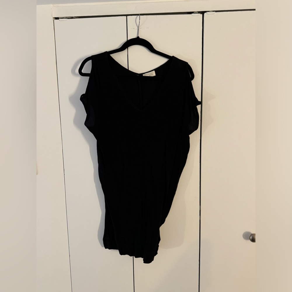 Zara v neck mini dress, size small